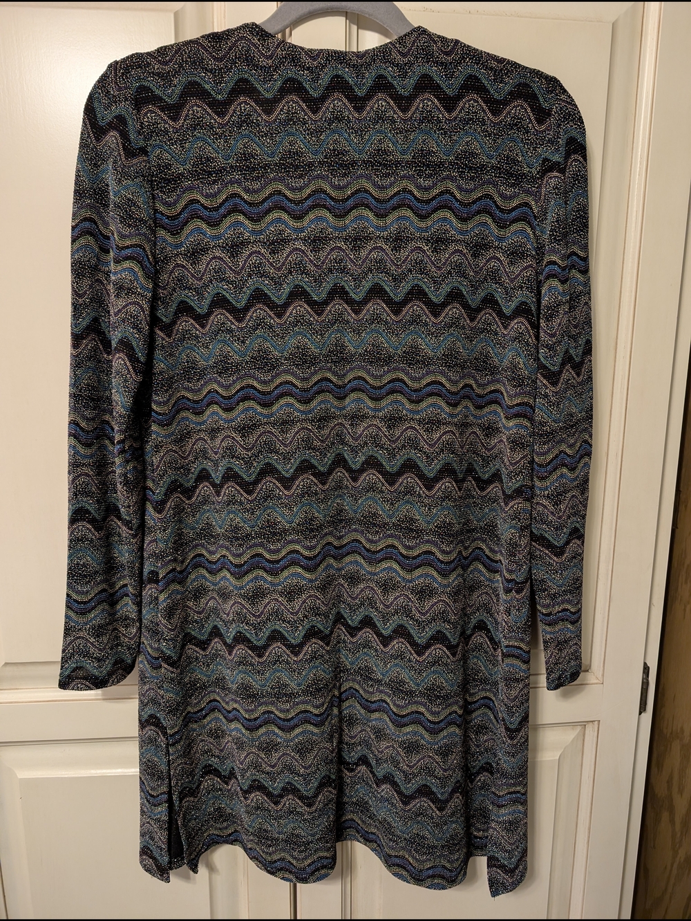 Rabbit Rabbit Rabbit Duster With Metallic Sparkle Wave Pattern - Picture 6 of 8